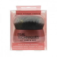 فرشاة دمج و توزيع الاساس والبرونزر للوجه والجسم من ريل تكنيك