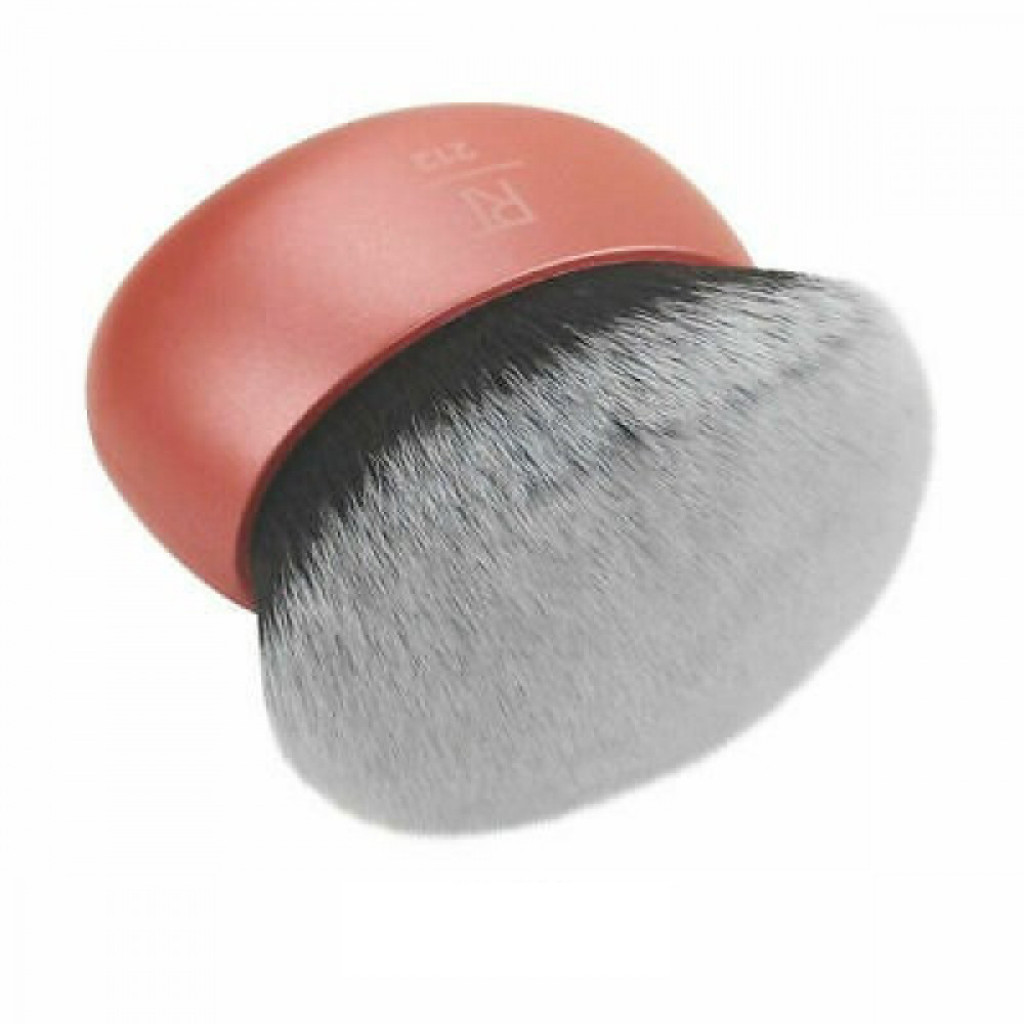 فرشاة دمج و توزيع الاساس والبرونزر للوجه والجسم من ريل تكنيك