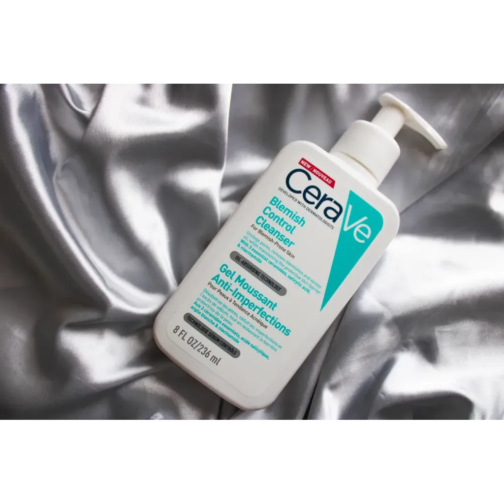 غسول للبشرة المعرضة لحب الشباب من سيرافي - 236مل