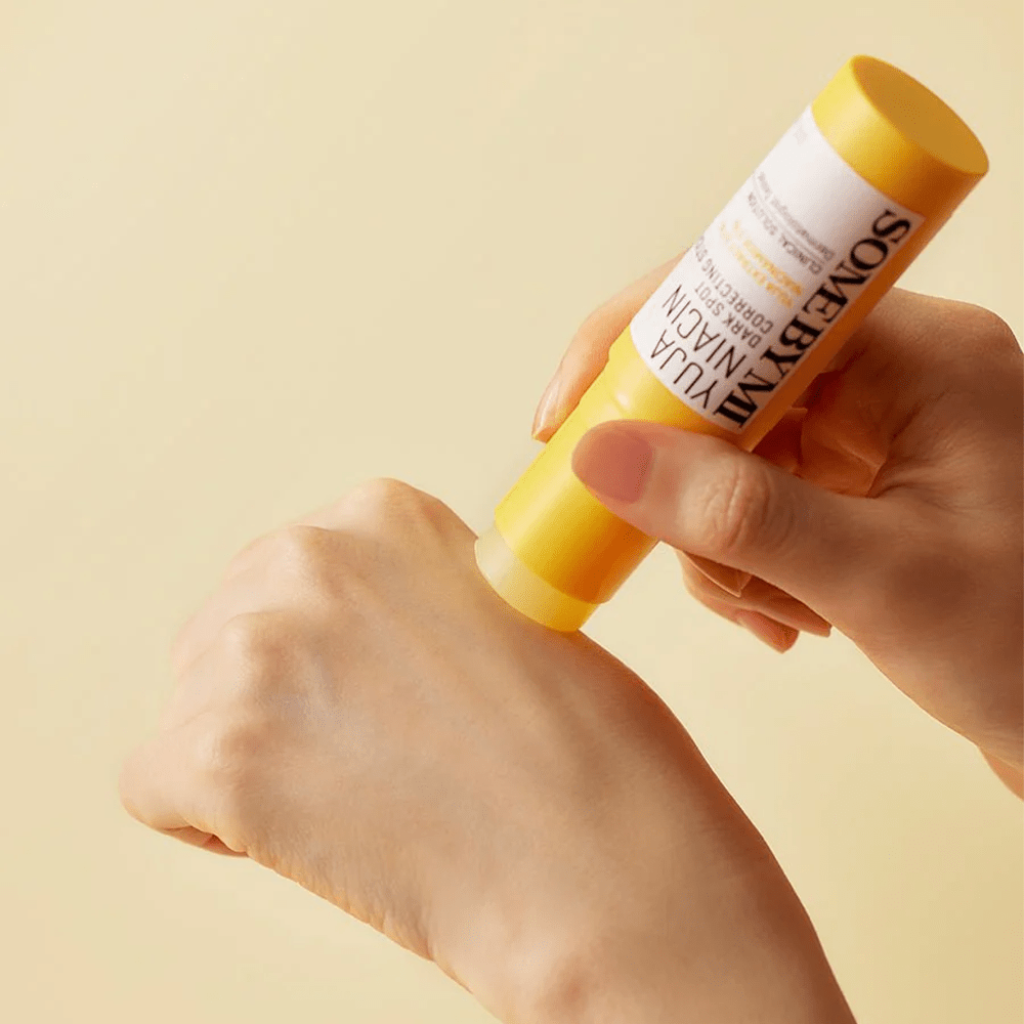 ستيك يوجا نياسين لتصحيح البقع الداكنة فيتامين B3 من سوم باي مي - 10 جم