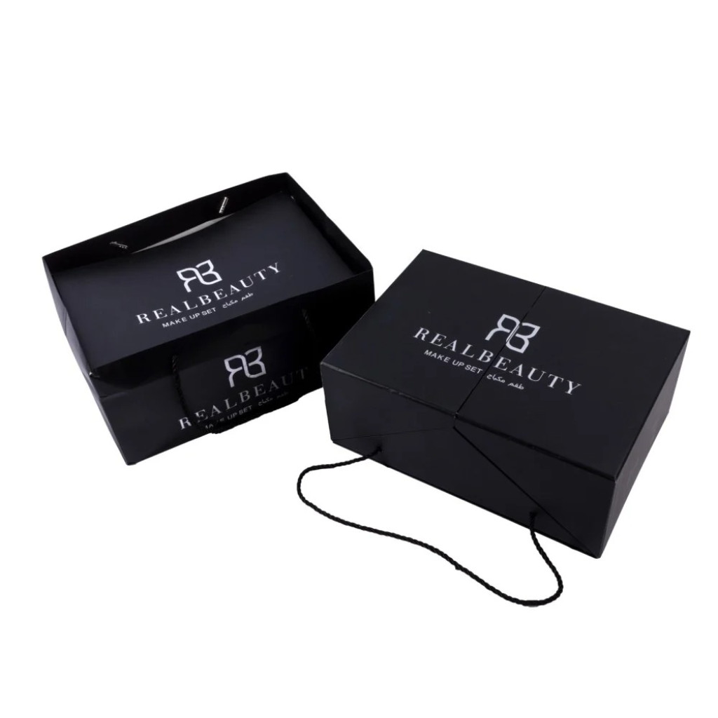 شنطة مكياج متكاملة ذات جودة عالية تغنيك عن اي شيء آخر