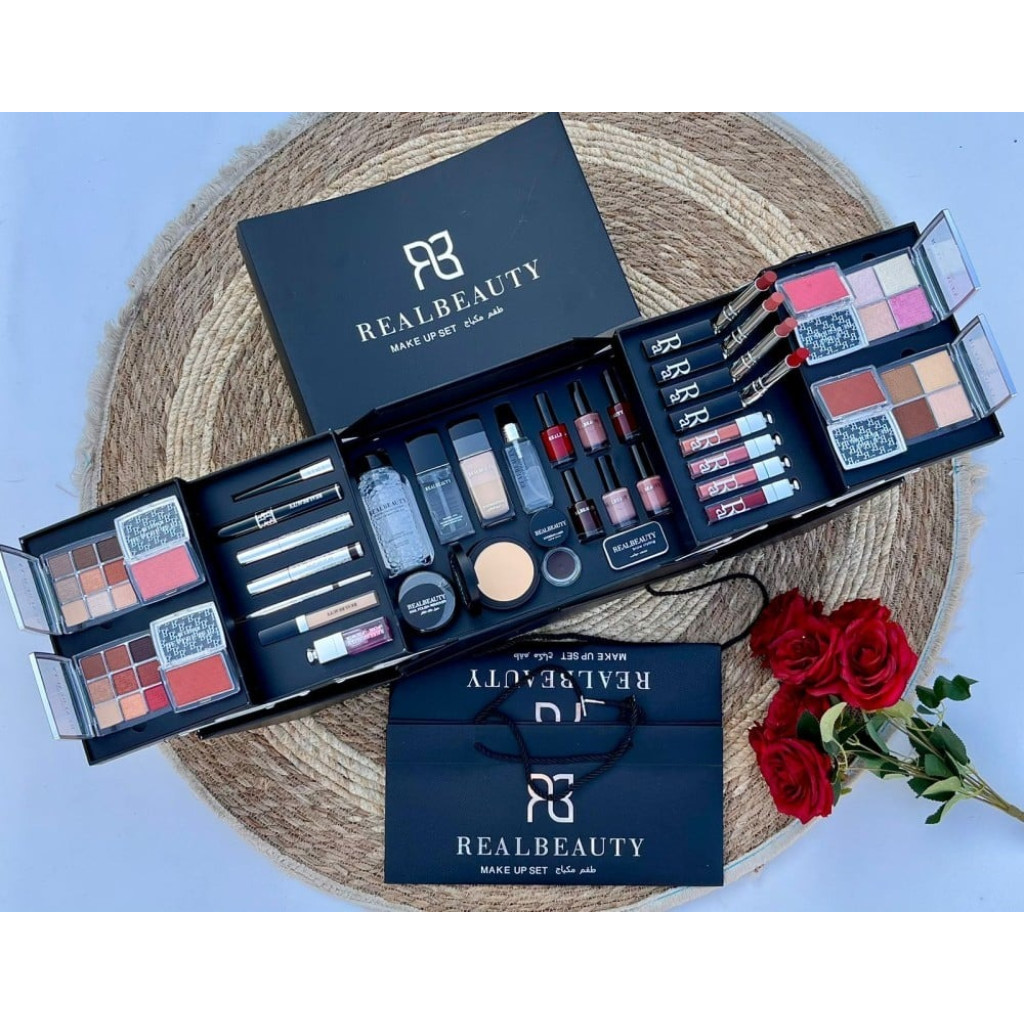 شنطة مكياج متكاملة ذات جودة عالية تغنيك عن اي شيء آخر