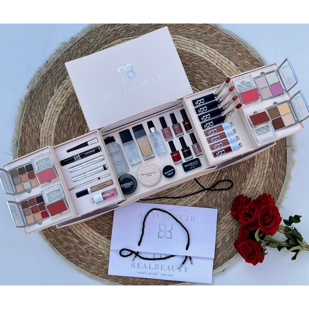 شنطة مكياج متكاملة ذات جودة عالية تغنيك عن اي شيء آخر