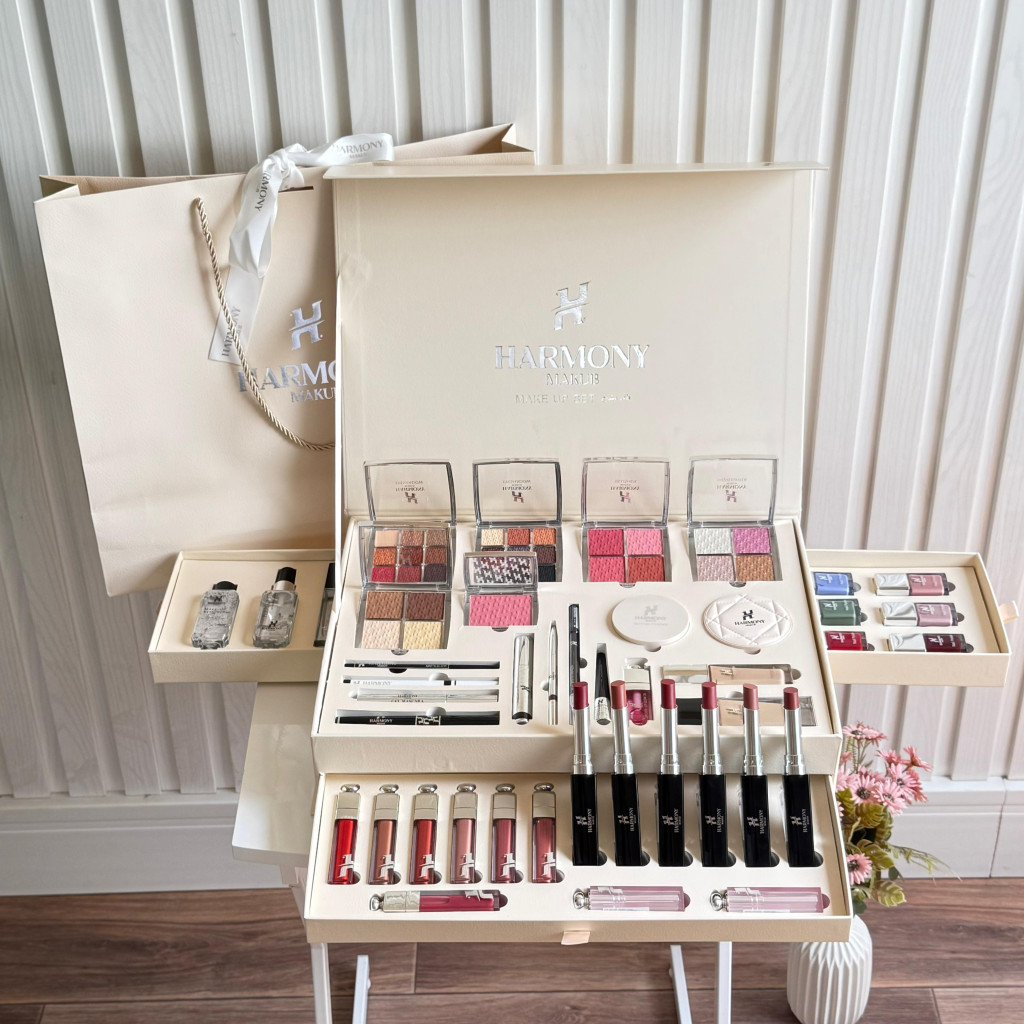 طقم مكياج فاخر من HARMONY MAKEUP،