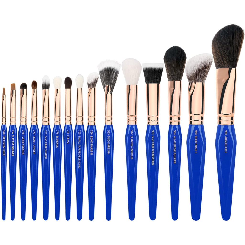 فرش مكياج كاملة من جولدن تراينجل من بديليوم تولز 15 قطعة، مجموعة المرحلة الثالثة