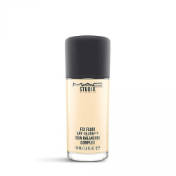 كريم اساس ماك ستوديو فيكس فيلد  NC15